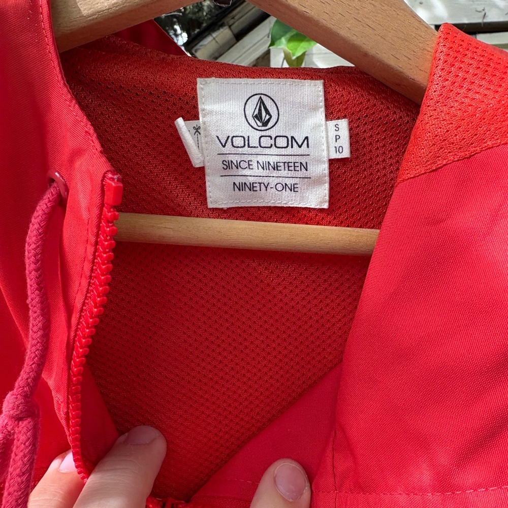 Volcom Bold Red Jacket - Picture 2 of 4